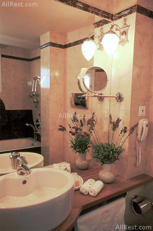Antirides Hotel 18